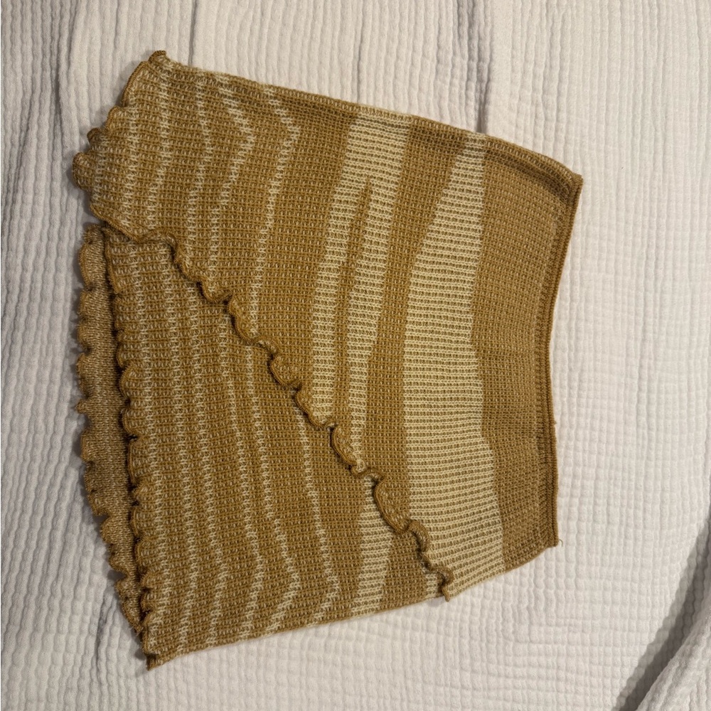 Tiger Mist Mustard Knit Skirt